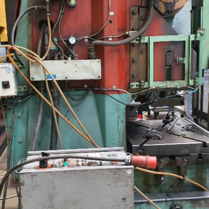 Prasa mechaniczna mimośrodowa Smeral - LEN 63 tony